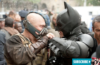 Illustration for article titled 6 new Dark Knight Rises snapshots show off Batman's Bat-abs